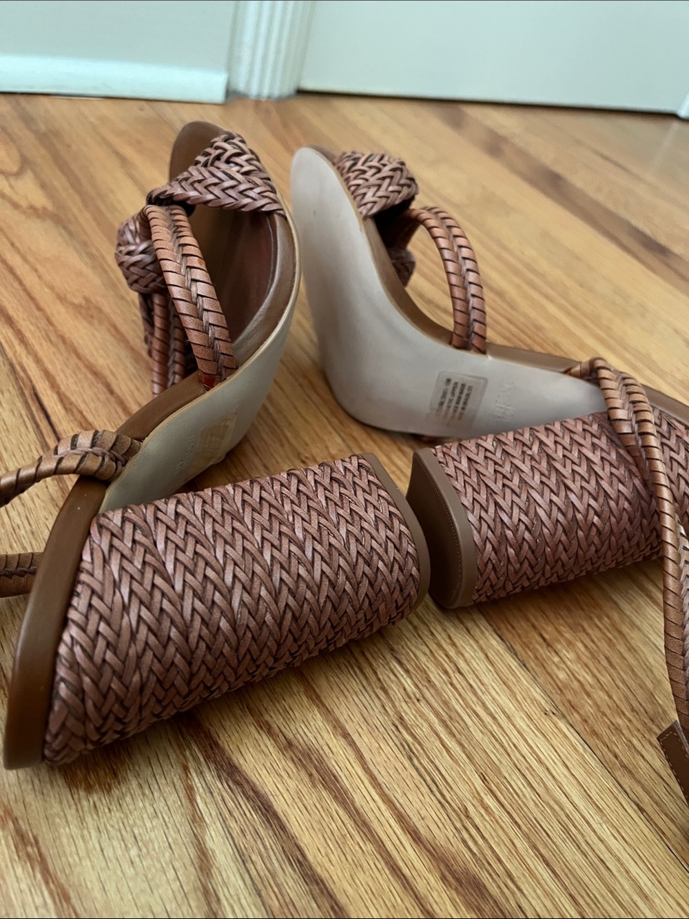 NEW STEVE MADDEN women's malou woven heel sandal in cognac 10M - Picture 11 of 16